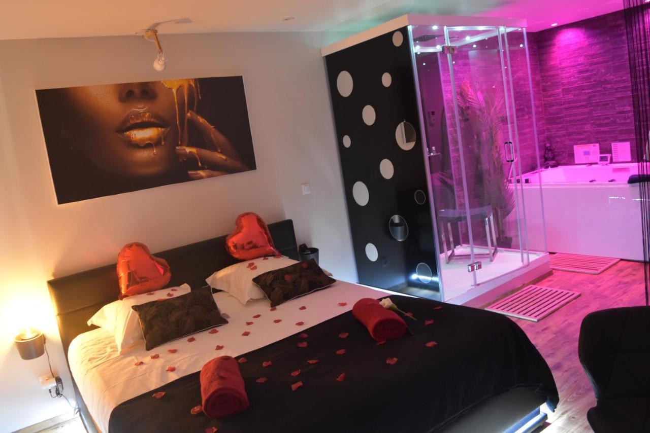 Spa Privatif Love Room, Le Hammam Et Bulles, Chez Nuits Chartraines Chartres Exterior foto
